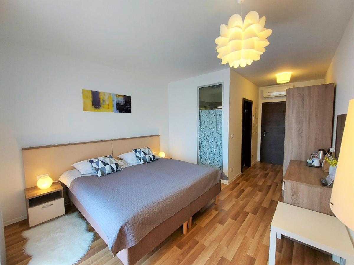 Rooms And Apartments Istrasoley Bale Ngoại thất bức ảnh