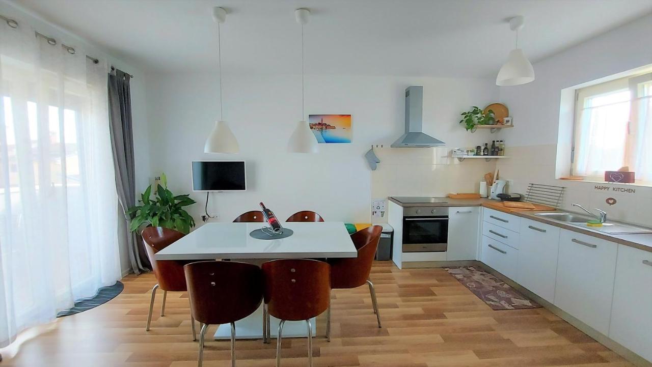 Rooms And Apartments Istrasoley Bale Ngoại thất bức ảnh