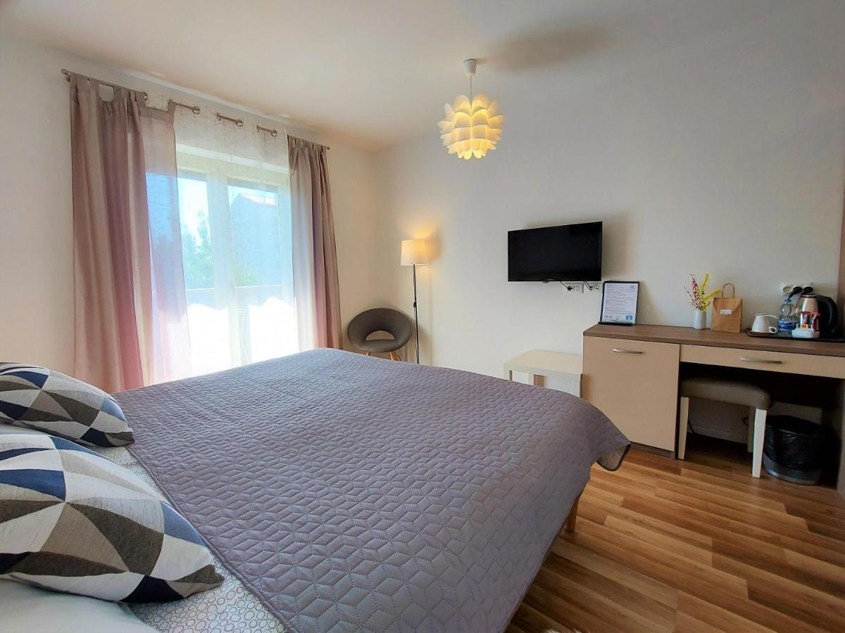 Rooms And Apartments Istrasoley Bale Ngoại thất bức ảnh