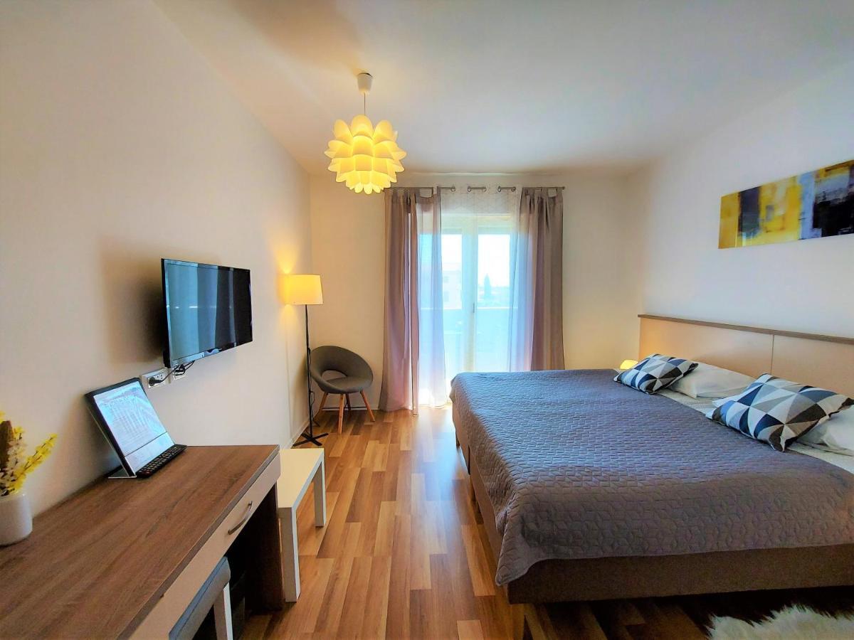 Rooms And Apartments Istrasoley Bale Ngoại thất bức ảnh