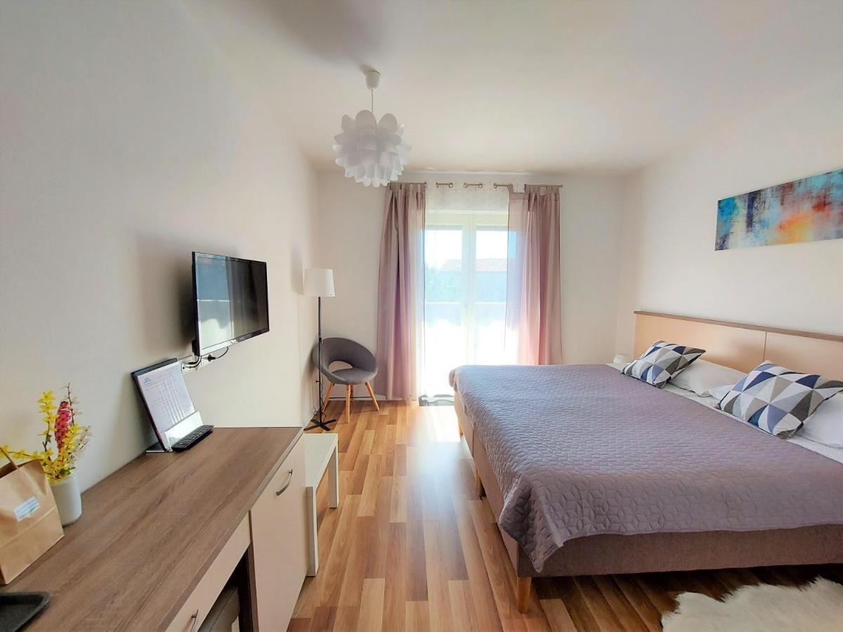 Rooms And Apartments Istrasoley Bale Ngoại thất bức ảnh
