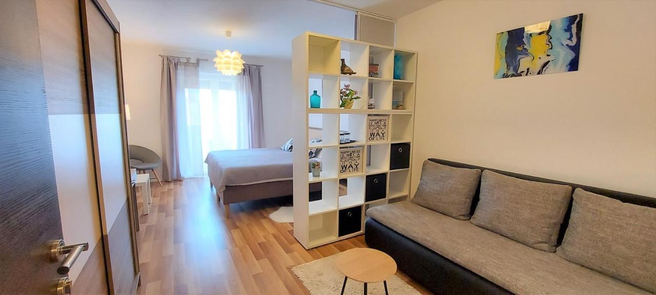 Rooms And Apartments Istrasoley Bale Ngoại thất bức ảnh