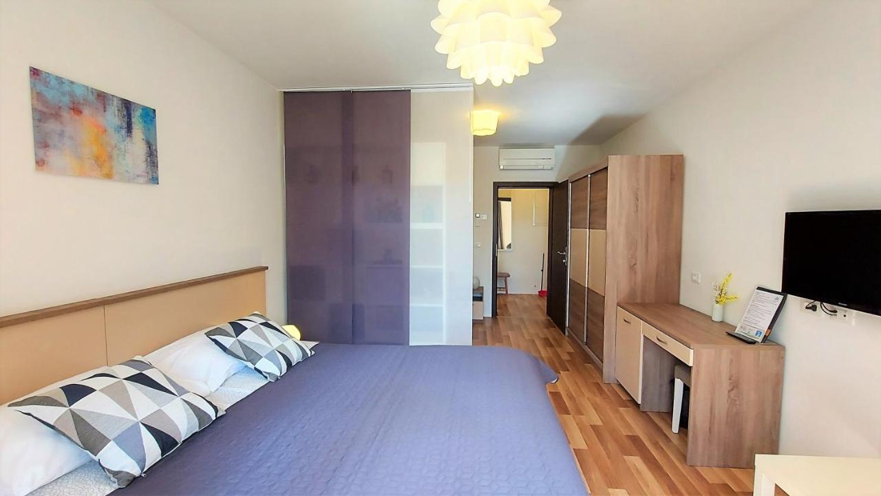Rooms And Apartments Istrasoley Bale Ngoại thất bức ảnh