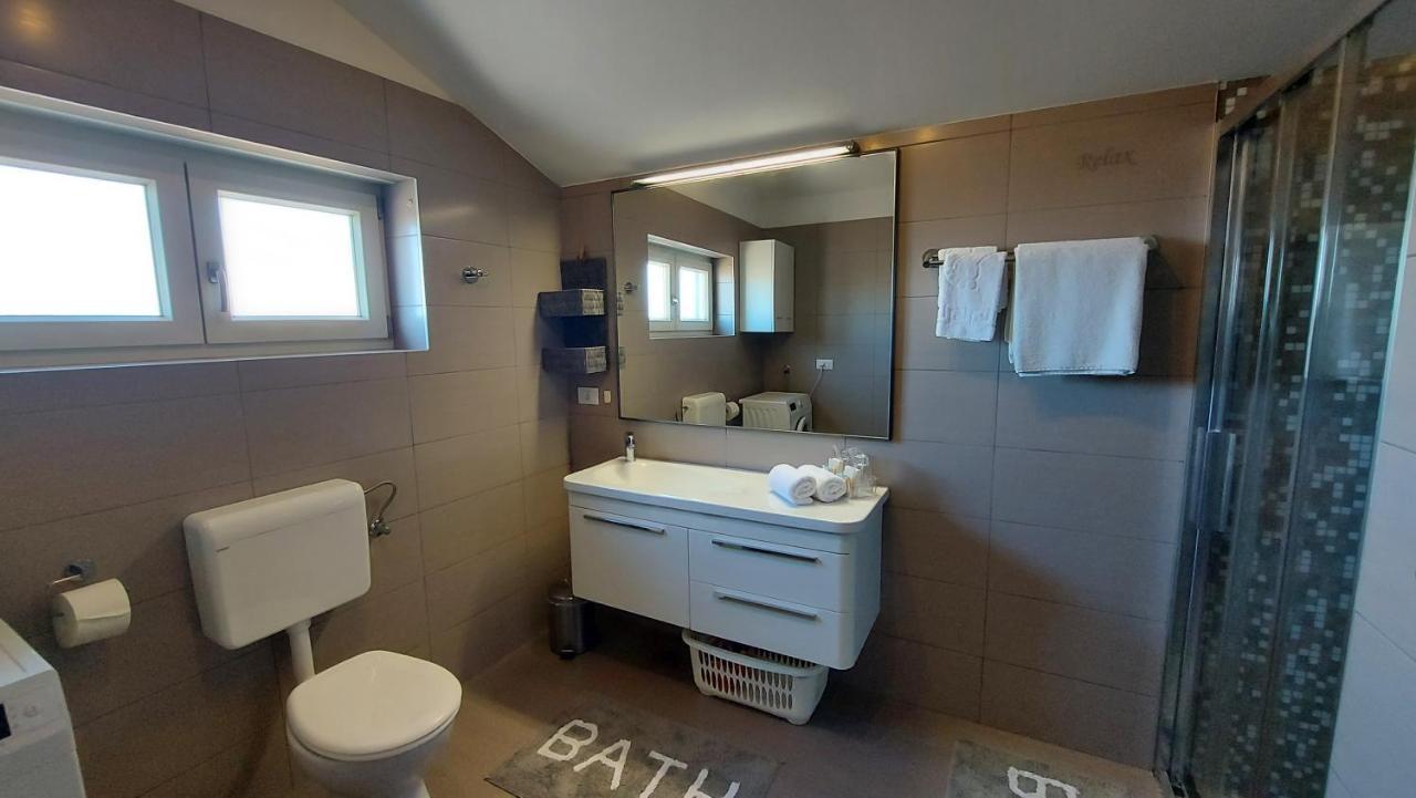 Rooms And Apartments Istrasoley Bale Ngoại thất bức ảnh